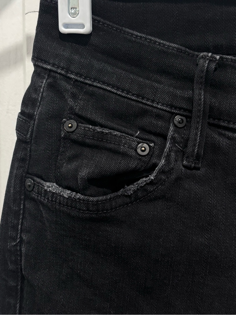 🖤🖤🖤MOTHER Black Ankle & Cropped Button-Front Pants - Picture 4 of 14